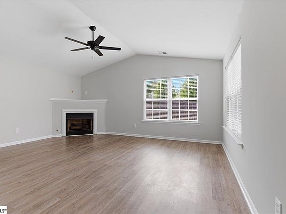 4th image of 20 Laurelhurst Ct