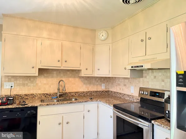 6 E Aylesbury Rd, Lutherville Timonium, MD 21093