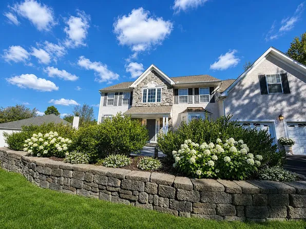 2347 Snapdragon Point, East Stroudsburg, PA 18301