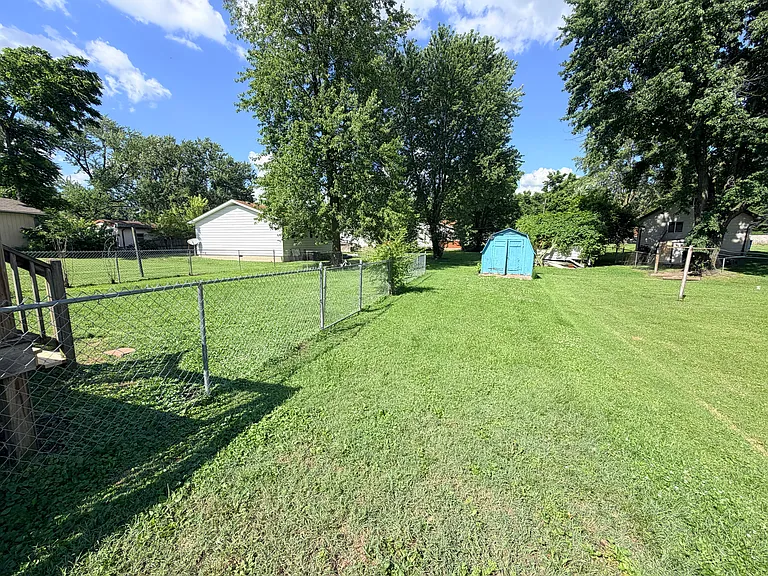 241 Kahl Ct — Photo 22