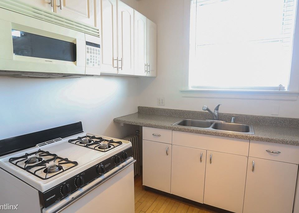 1st image of 1612 W Granville Ave APT 3N