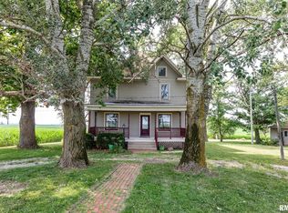 5610 W Lakeshore Dr, Princeville, IL 61559