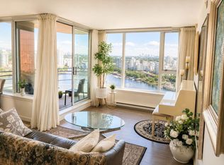 33 Smithe St #26XX, Vancouver, BC V6B 0B5