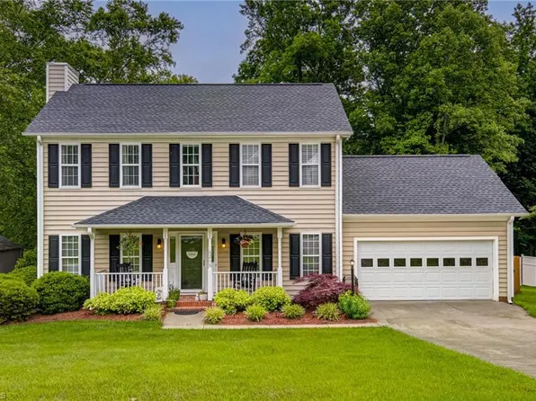 6215 Habersham Dr, Kernersville, NC 27284