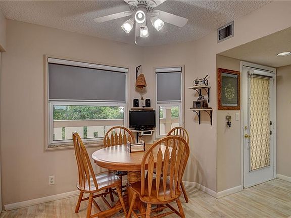 5th image of 1601 Abaco Dr APT K4