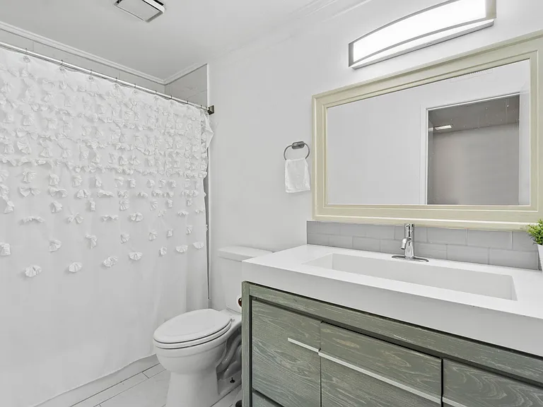 19096 Alamo Ln #19096 — Photo 4