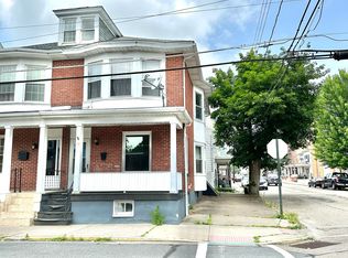 17 E Lawton St, Saint Clair, PA 17970