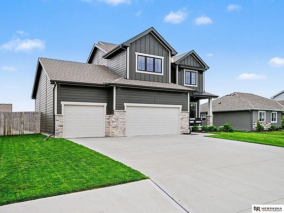 4th image of 5205 Helwig Ave