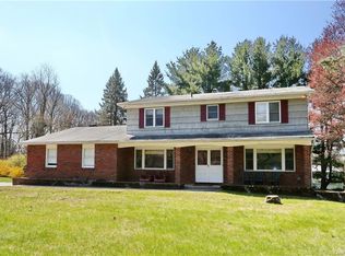5 Spruce Rd, Monsey, NY 10952