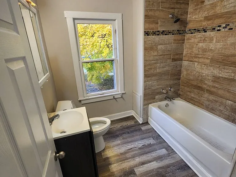 13611 Chapelside Ave — Photo 35