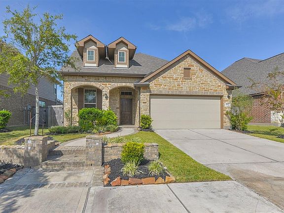 2nd image of 16811 Highland Country Dr