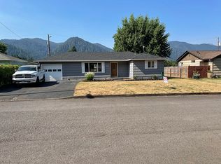 47728 Portal Dr, Oakridge, OR