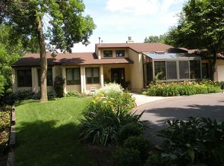 619 Oakwood Ct, Hudson, WI 54016