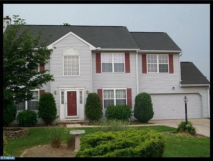 For Sale: 704 Becker Ct, WILMINGTON, DE 19804
