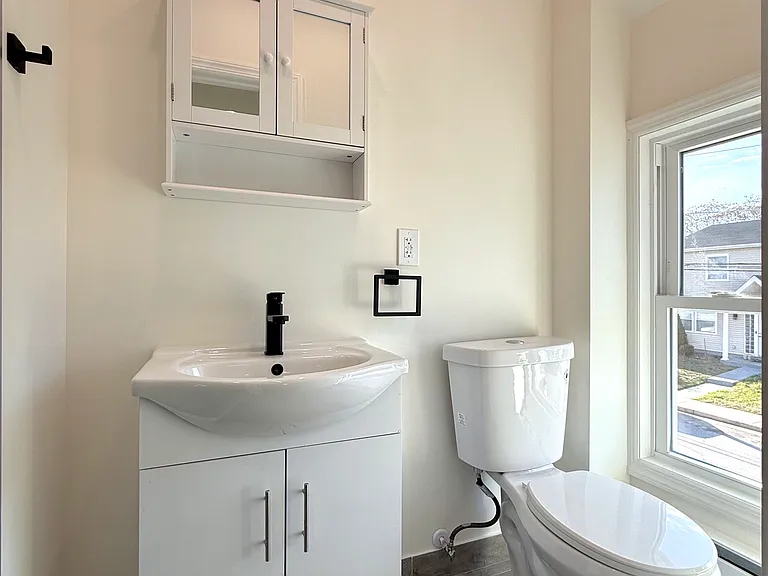 144 W End Ave — Photo 12