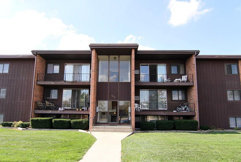 1st image of 9218 Erie St APT 1D