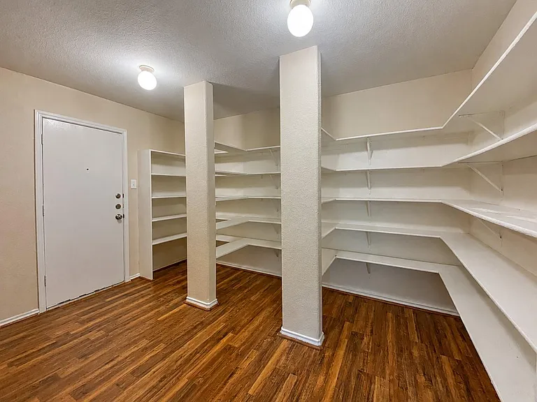 525 Eagles Nest Cv — Photo 15