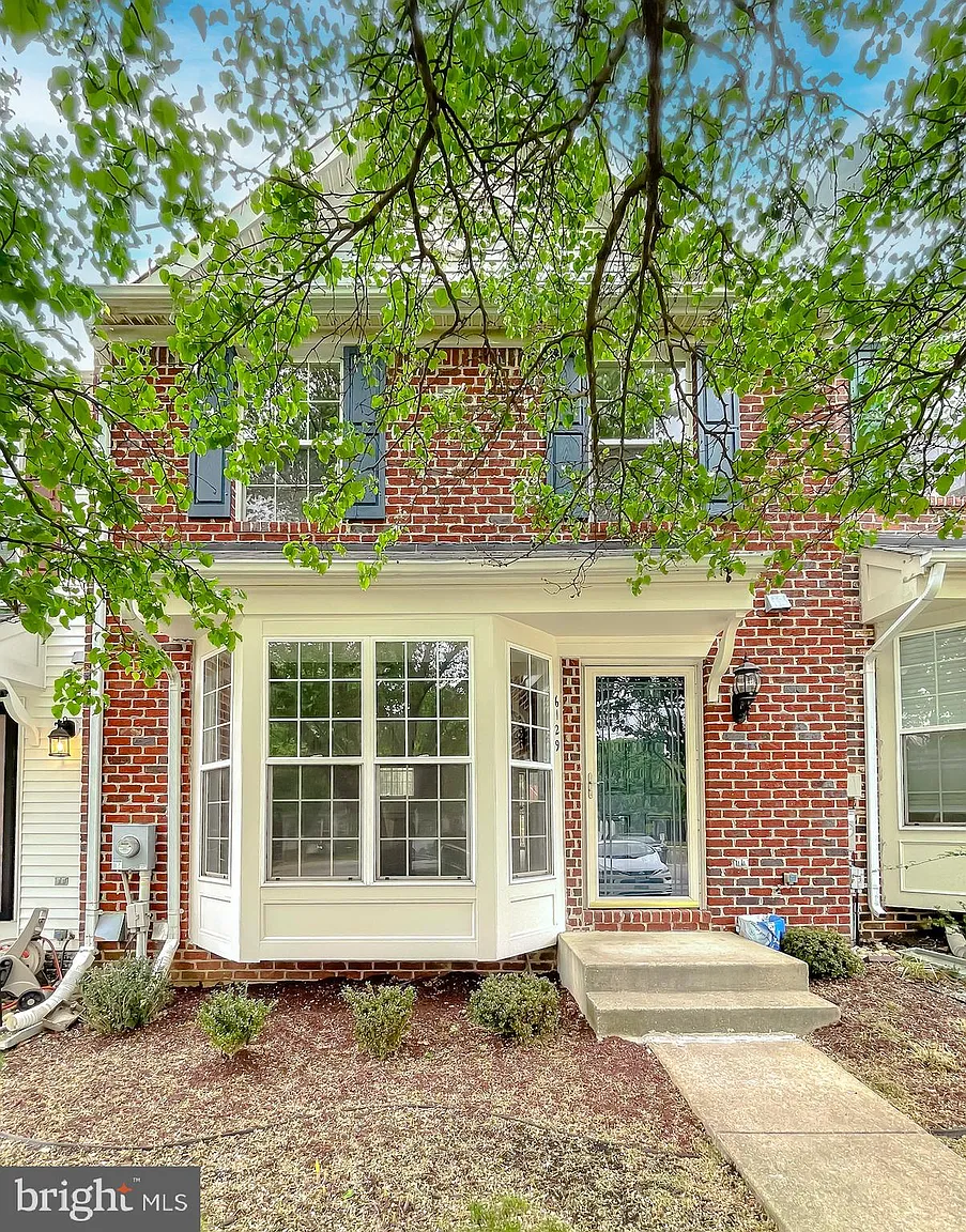6129 Lands End Ct photo 1
