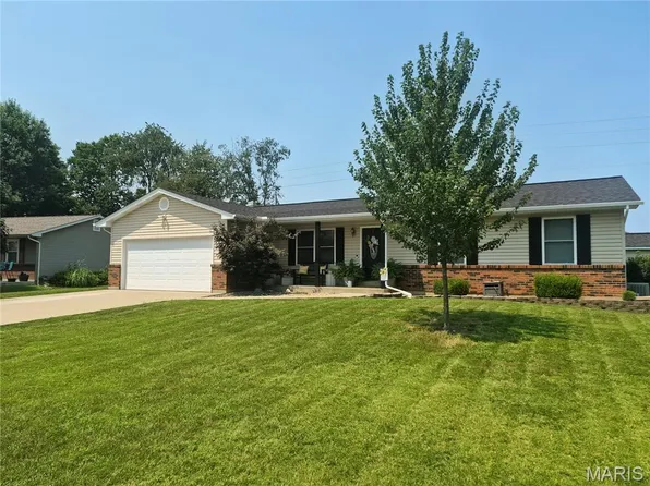 1165 Haven View Dr, O'Fallon, MO 63366