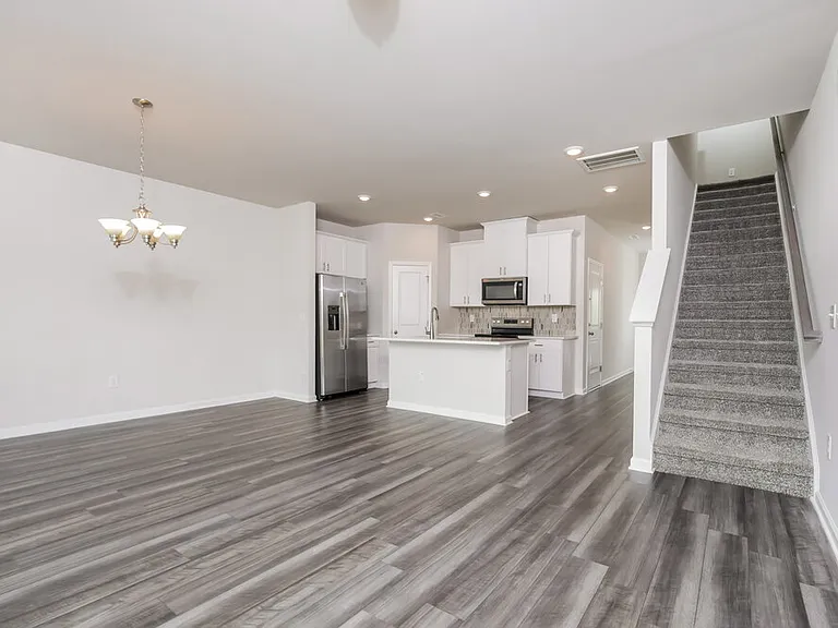217 Brook Farm Ln — Photo 5