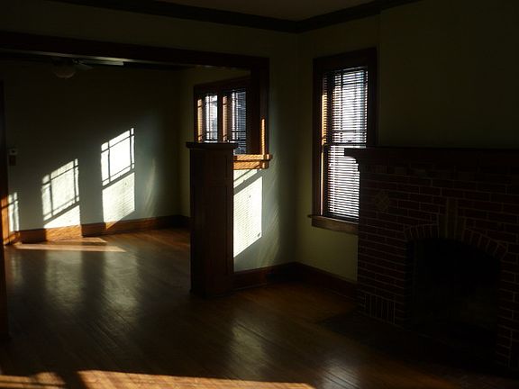 5th image of 611 Chicago