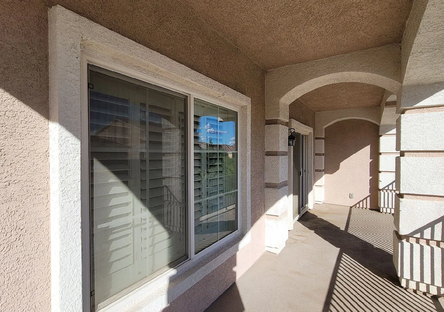 6452 Jade Mountain - 5 bedrooms , 3.5 bathrooms, 4148 SQFT — Photo 3