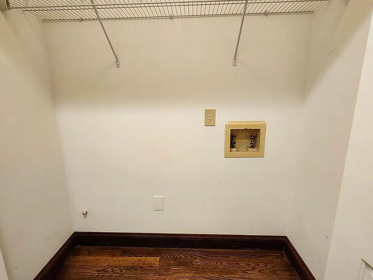310 Milesford Ct — Photo 16