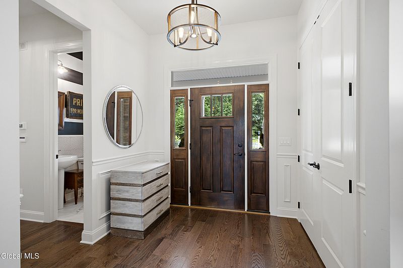 3rd image of 26 Yachtsman Way