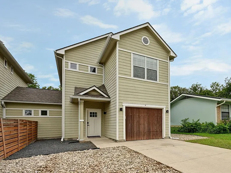 3203 Carol Ann Dr #B — Photo 1