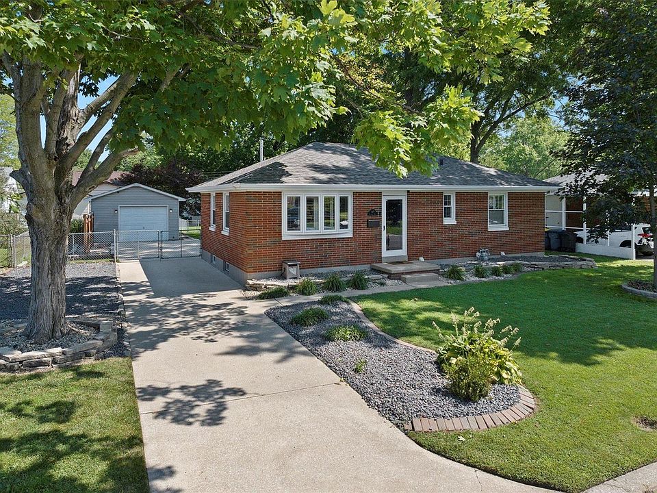 1st image of 419 Roanoke Dr