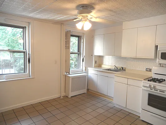 Rented by Brown Harris Stevens | media 4