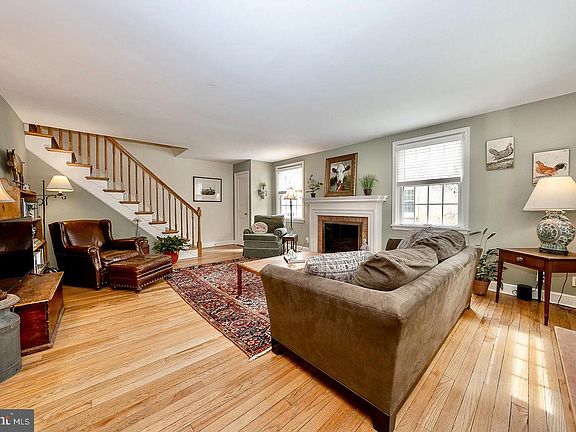 4th image of 305 Eagle Rd