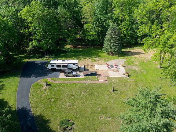 2nd image of 4605 Custer Dr