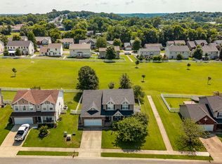 213 Vintage Cir, Hendersonville, TN 37075