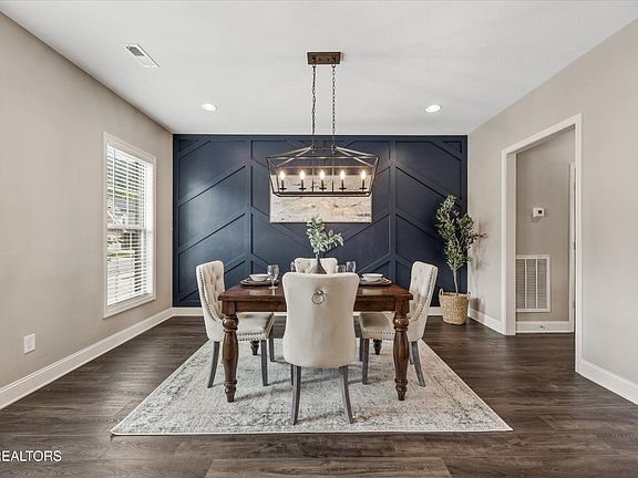 4th image of 1717 Green Parrot Dr