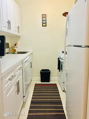 Rented by Kian Realty | media 36