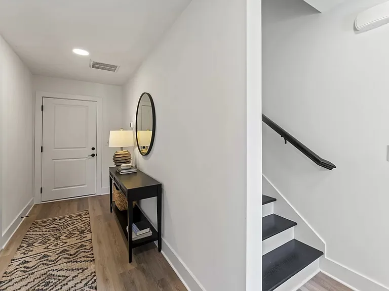 700 N Dupont Ave #212B — Photo 32