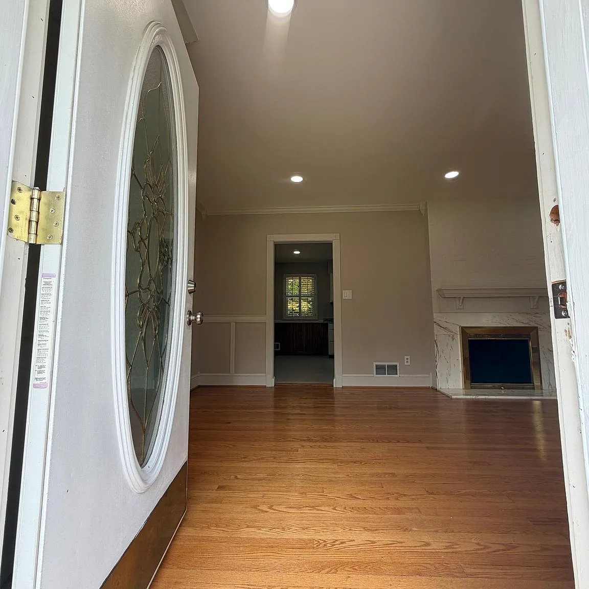 4 bed, 1859 sqft, $3,600 — Photo 2