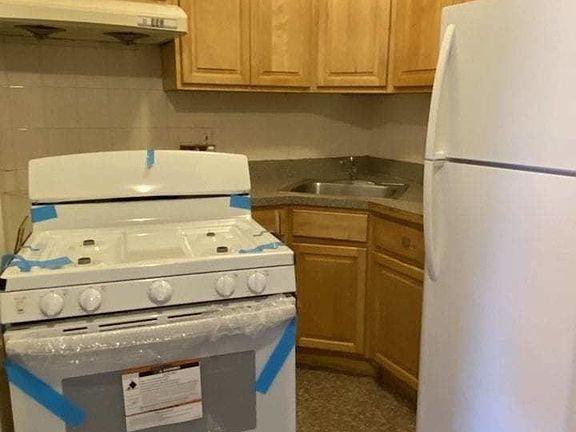 3rd image of 9315 Lamont Ave APT 3R