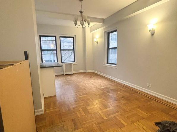 133 W 71st St APT 3D