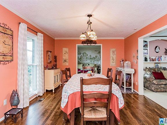 3rd image of 401 Shadeswood Cir