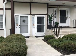 464 E Crooked Hill Rd, Pearl River, NY 10965