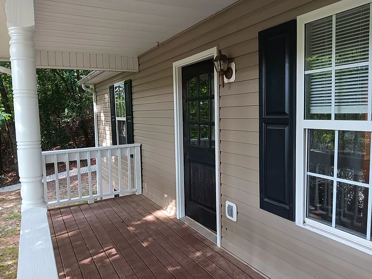 124 Tradewinds Rd — Photo 2