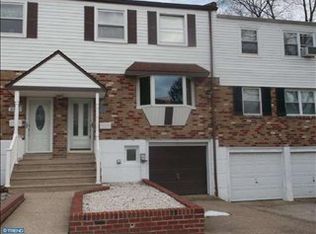 3333 Ashfield Ln, Philadelphia, PA 19114