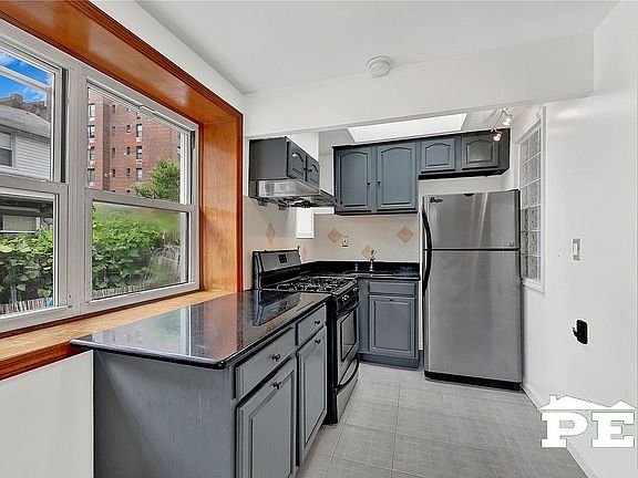 5th image of 17 Margaret Ct