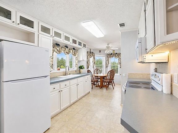 2nd image of 29206 CRAWFORD AVENUE