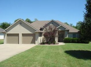 2209 Walcox Dr, Columbia, MO 65203