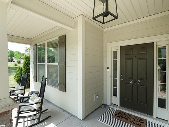 3rd image of 217 Cooper Oaks Ct
