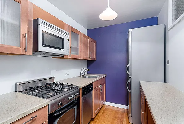 Sold by Nest Seekers International | media 4