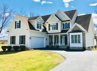 23 Potwine Ln, Amherst, MA 01002